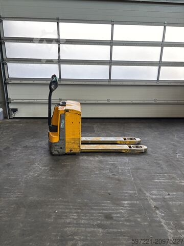Electric Pallet Trucks Jungheinrich EJE 120