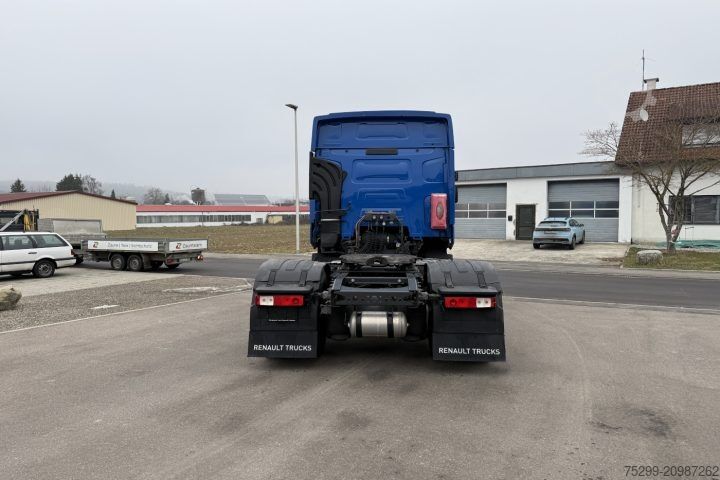 Standard tractor unit Renault T430 4x2 / Swiss-Vehicle