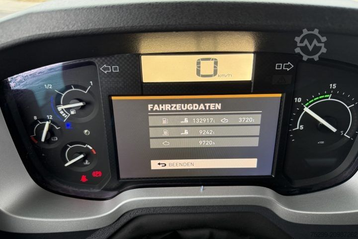 Standard tractor unit Renault T430 4x2 / Swiss-Vehicle