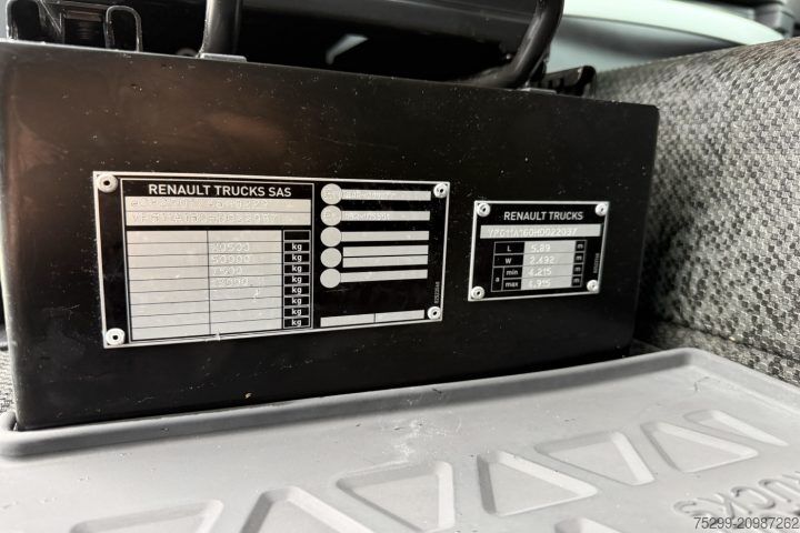 Standard tractor unit Renault T430 4x2 / Swiss-Vehicle