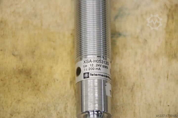 Inductive sensor Telemecanique XSA-H05313D