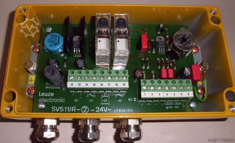 Safety relay Leuze SVS11/R-2-24V