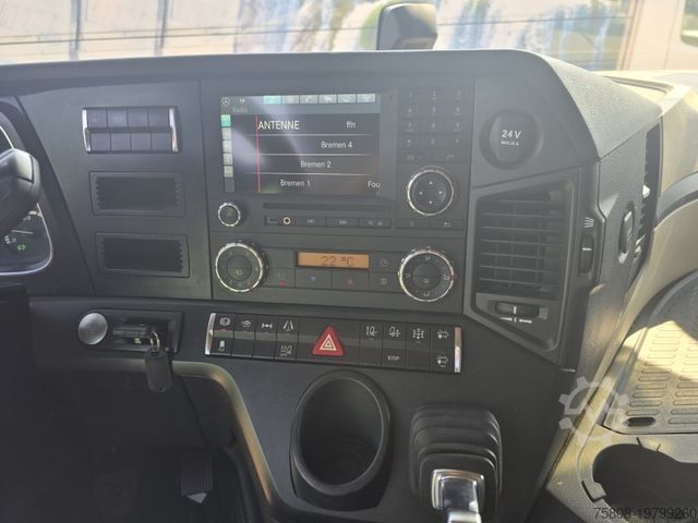 Standard tractor unit MERCEDES-BENZ Actros 1845 Stream Space Hydraulik/PTO Safety
