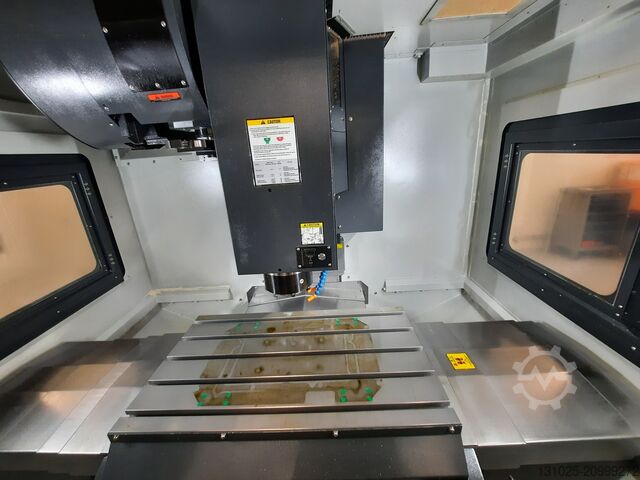 Vertikales Bearbeitungszentrum LEADWELL Mill V-32AF