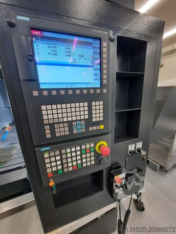 Vertikales Bearbeitungszentrum LEADWELL Mill V-32AF