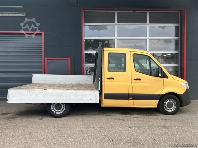 Pick-up van MERCEDES-BENZ Sprinter 311 CDI DOKA 6-Sitze AHK 2,7m 1-Hand