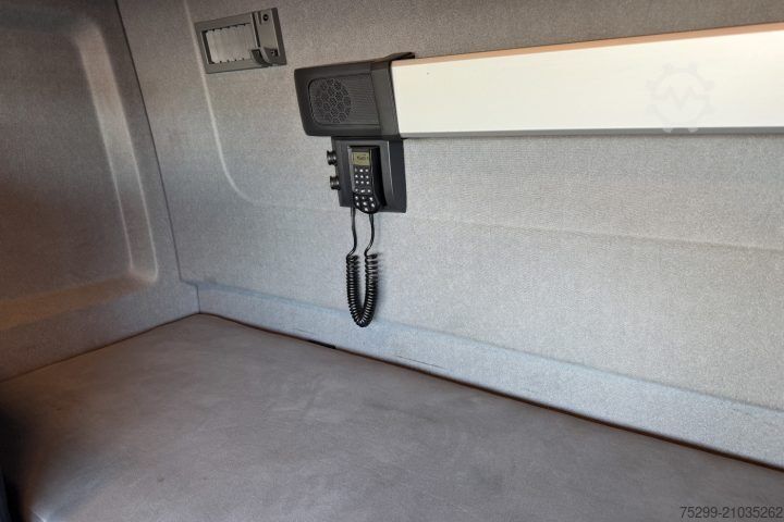 LKW mit Pritsche & Plane Renault T 460 4x2 Pritsche-Plane / Swiss-Vehicle