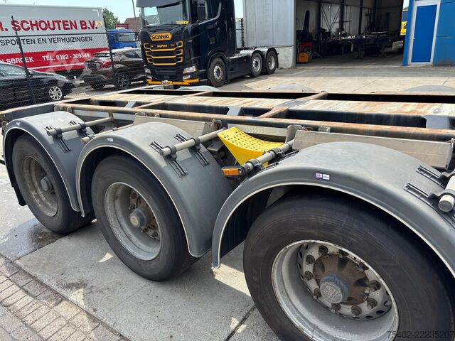 Containertransport D-TEC VCC-01 / 3x Extendable / BPW / 1x Lift Axle