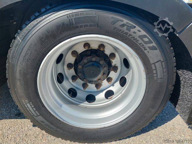 Volume tractor unit FORD F-Max 1850 LL