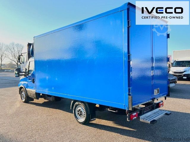 Box van IVECO 35S18H Koffer / Portaltüren, 3L Hubraum!