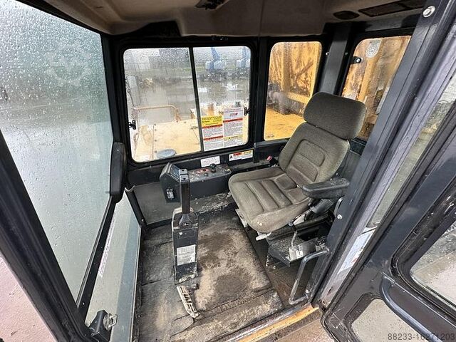 Dump truck Morooka MST1500VD