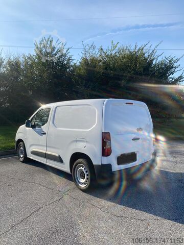Panel van TOYOTA PROACE CITY 100cv