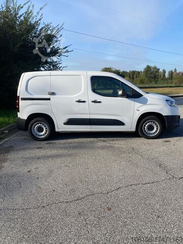 Panel van TOYOTA PROACE CITY 100cv