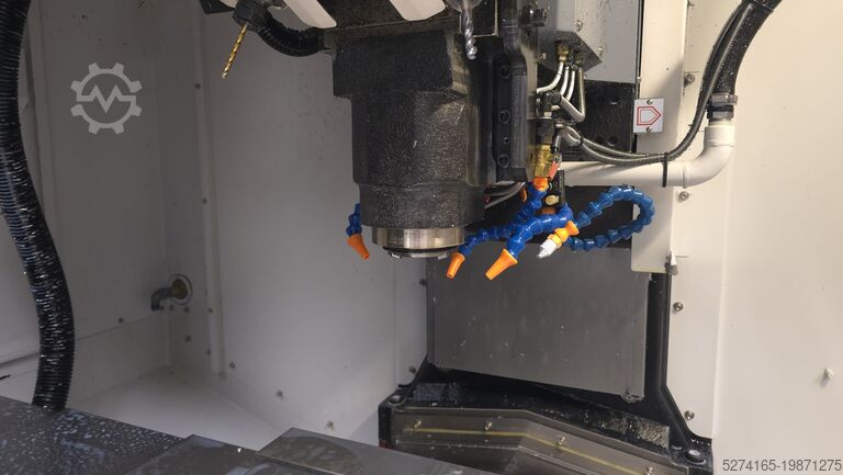 Milling machine Akira Seiki PC700 HSC