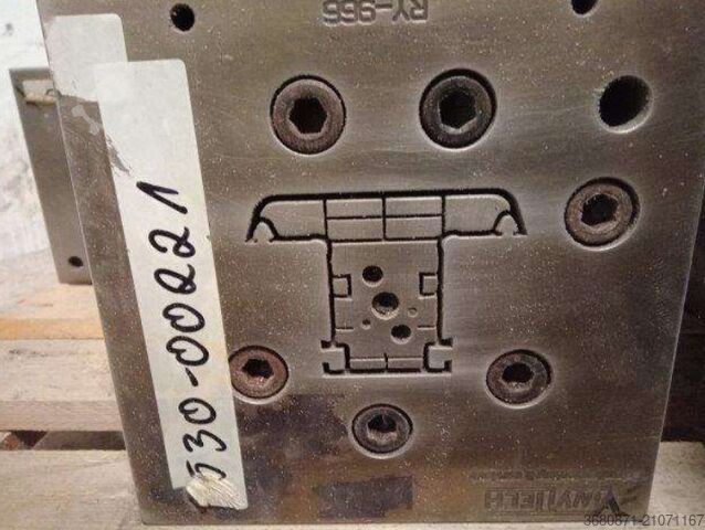 Formen zur Produktion von Dachrinnensystemen und weiteres  Royal Dual Wall Gutter; 125