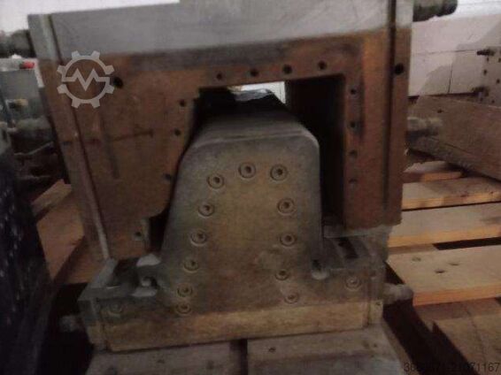 Formen zur Produktion von Dachrinnensystemen und weiteres  Royal Dual Wall Gutter; 125