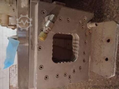 Formen zur Produktion von Dachrinnensystemen und weiteres  Royal Dual Wall Gutter; 125