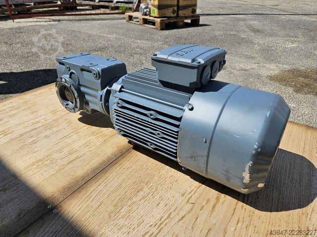 Elektromotor mit Bremse und Getriebe SEW-EURODRIVE KAZ37