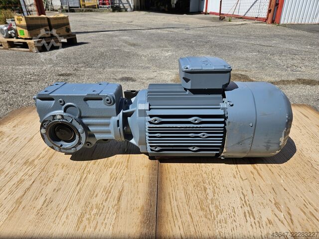 Elektromotor mit Bremse und Getriebe SEW-EURODRIVE KAZ37
