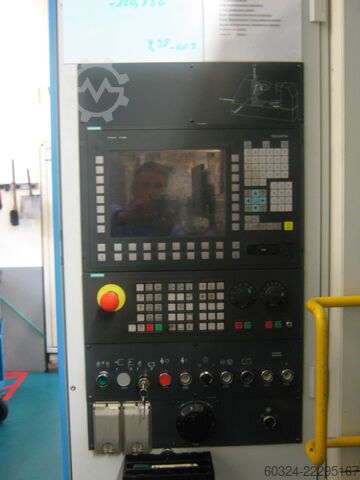 CNC - Zahnrad-Abwälzfräsmaschine PFAUTER PE 150