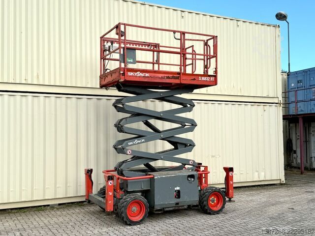 Arbeitsbühne Skyjack SJ6832RT 4x4 Diesel, 11.8 Meter, 1.356 H