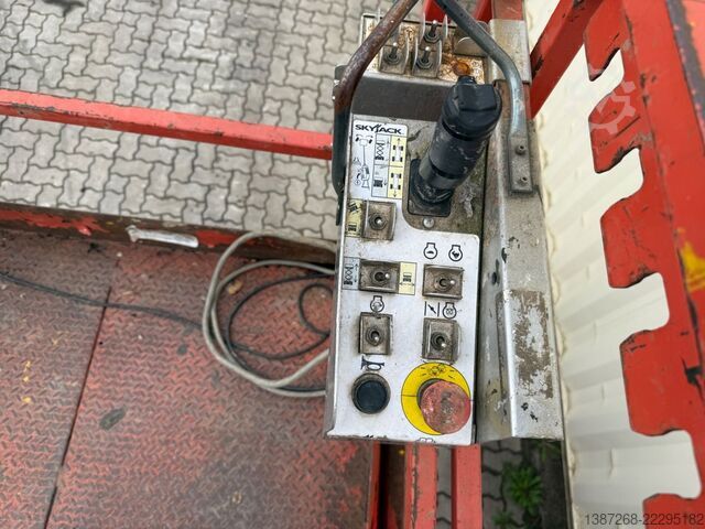 Arbeitsbühne Skyjack SJ6832RT 4x4 Diesel, 11.8 Meter, 1.356 H