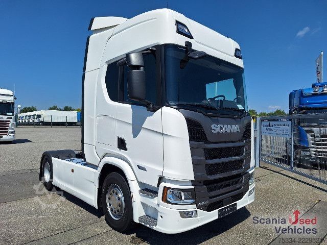 Standard tractor unit Scania R 460 A4x2NA