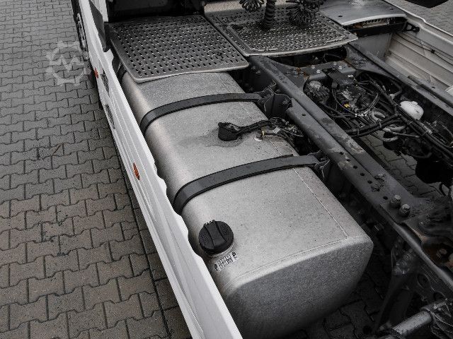 Standard SZM DAF XG 530 FT + 2x TANK + FULL SPOILER + ROOF AIRCOND