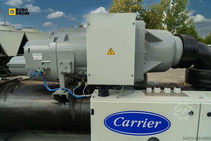 Chiller Used Watercooled chiller CARRIER 30XW 0452B0006 476 kW. 2021 yom