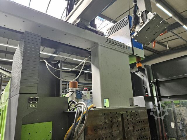 Injection molding machine ENGEL e-motion 440/100