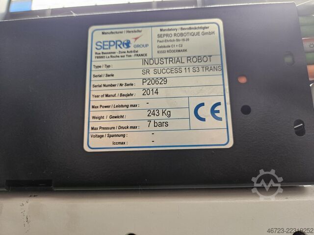 Injection molding machine ENGEL e-motion 440/100