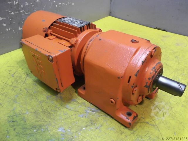 Getriebemotor 0,15 kW 8 U/min SEW-EURODRIVE R43DT71D8BM