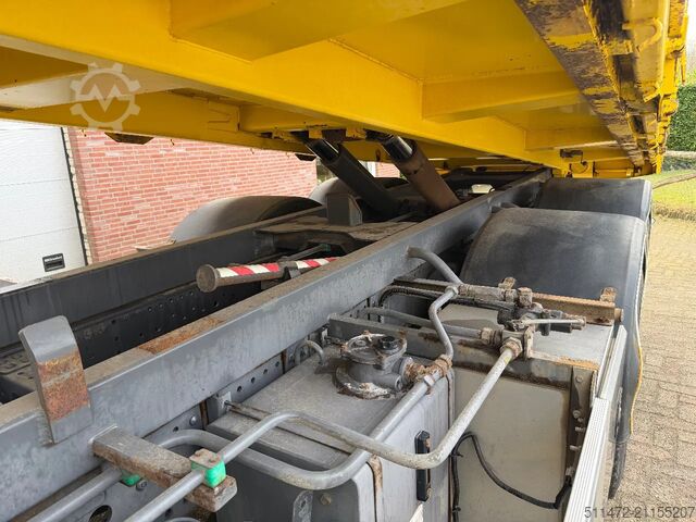 Kranwagen Mercedes-Benz Actros 2636 / 6x4 / HMF2020 - K2 / WAF Kipper /...