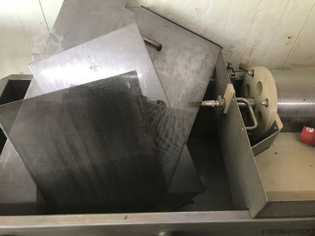 Fischverarbeitungsmaschine Suhner S120F-45 Needle Injector