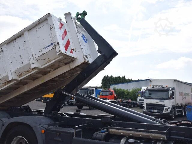 Hakenarmsystem MAN TGS 26.360