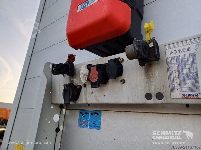 Auflieger mit Pritsche & Plane Schmitz Cargobull Curtainsider Standard Getränke