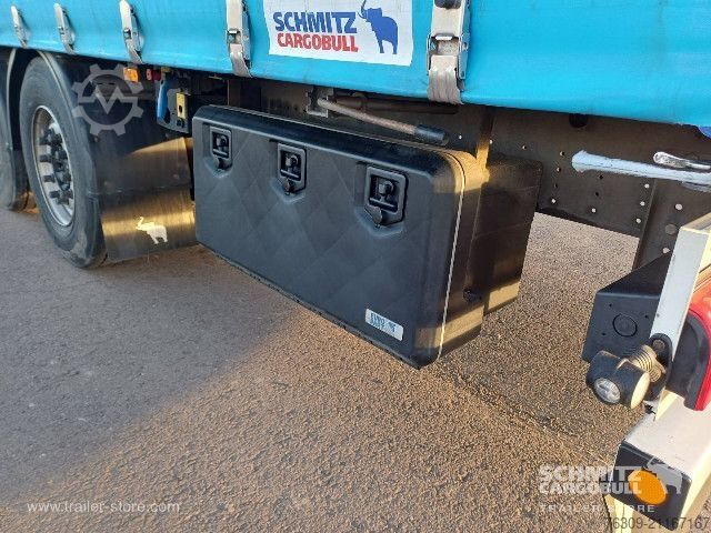 Auflieger mit Pritsche & Plane Schmitz Cargobull Curtainsider Standard Getränke
