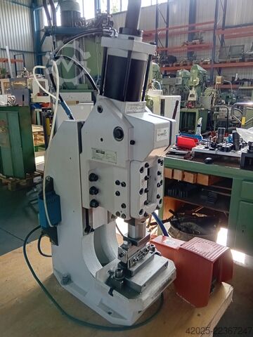 Pneumatic assembly press SCHMIDT -- 28 kN