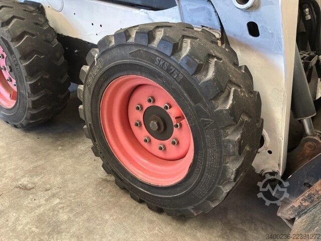 Loader Bobcat S550