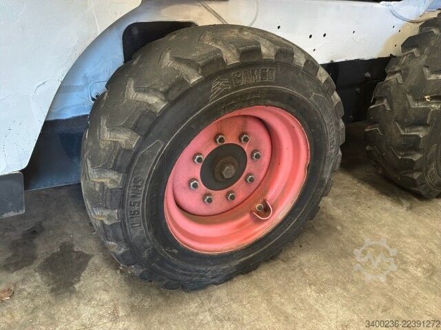 Loader Bobcat S550