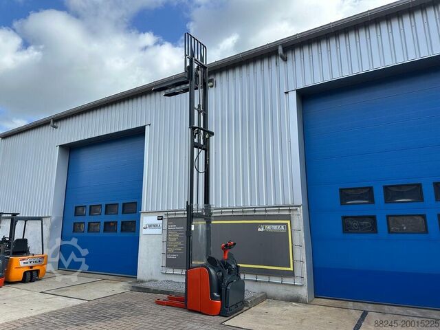 VS-22410 Electric triplex stacker Linde l14 4266mm initial lift LINDE L14