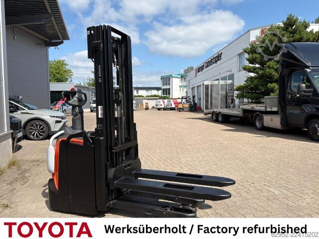 High Lift stacker Toyota SPE 120 L / Akku überh.!