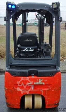 Electric 3-wheel forklift Linde E 16 L-02