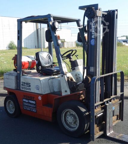 LPG Forklifts Nissan UJ02A25U
