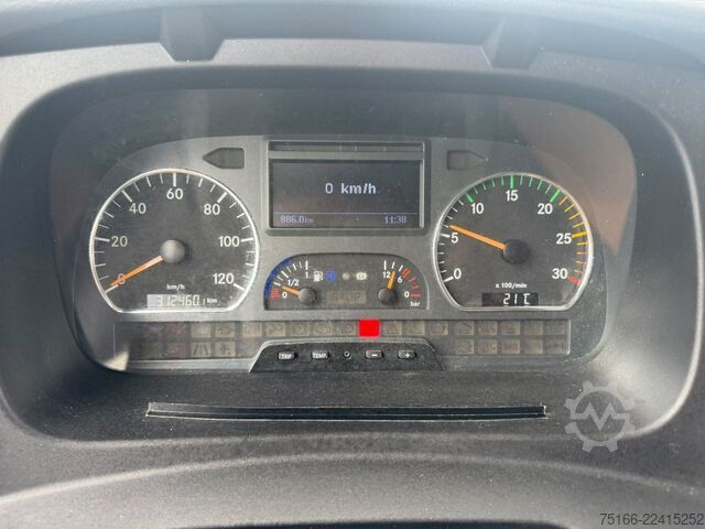 Box van MERCEDES-BENZ ATEGO 816 Koffer 6,10 m LBW 1 to. *3 Sitze