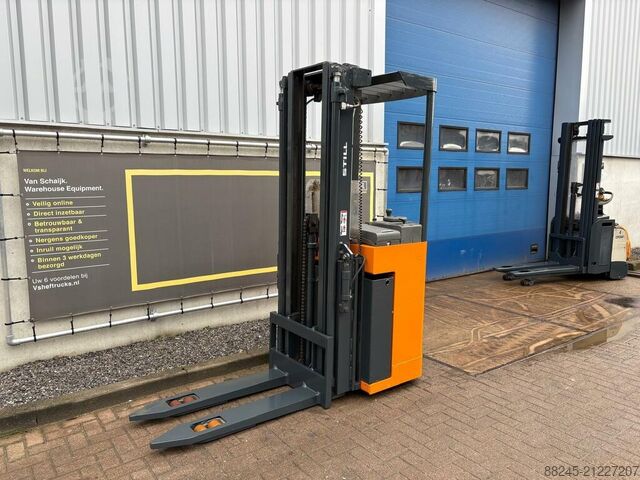 Elektrischer Niederhubstapler Still mit Initialhub STILL SV16