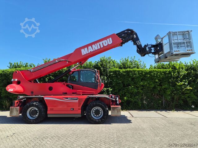 Rotierender Teleskoplader Manitou MRT 3050+