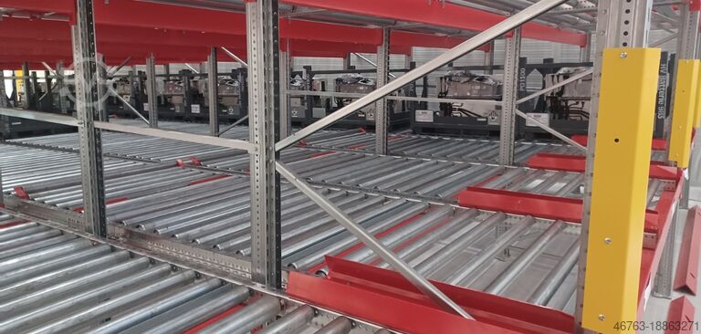 Durchlaufregal für Sonderladungsträger Hofmann Fördertechnik Palettendurchlaufregal