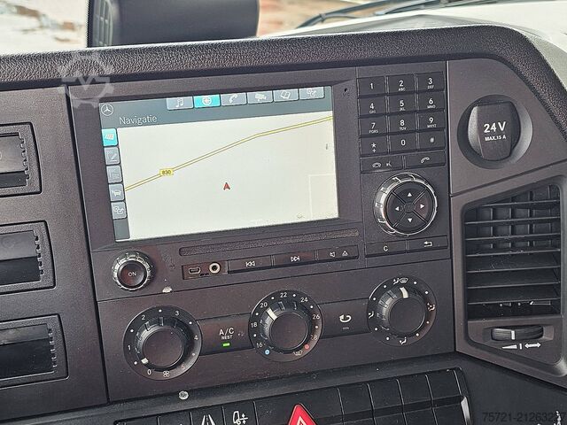 Refrigerated/frozen transport MERCEDES-BENZ ANTOS 1824 CARRIER TAILLIFT