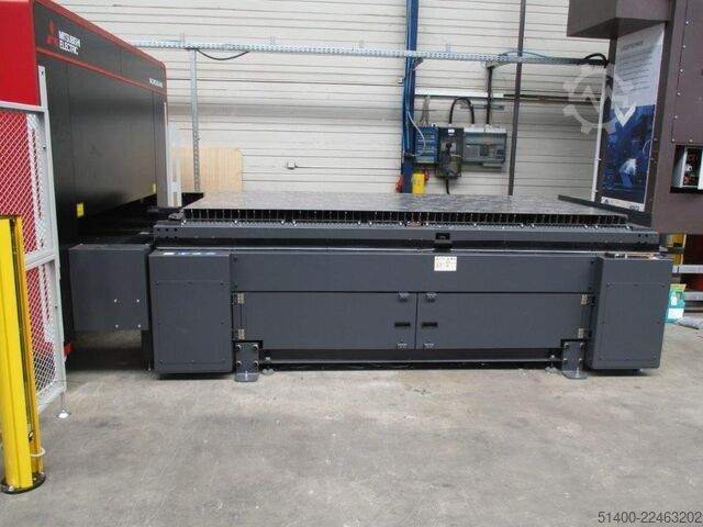 Laser cutting machine Mitsubishi ML3015GX(D2)-F60